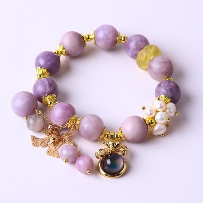 Handgefertigtes rundes Perlen-Kristall-Edelstein-Elastisches Armband mit Deluxe-Charms