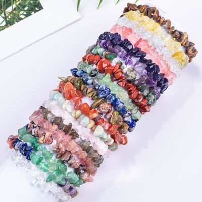 Unregelmäßige Schotterschotter Heilende Energie Chakra Naturstein Armband OEM ODM