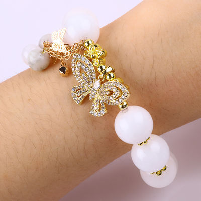 Natürlicher weißer Achat 14MM Kristall Einzelkreis Handstring Schmetterling Charme Armband zum Geschenk