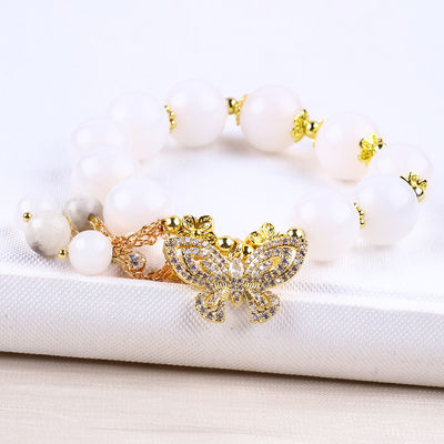Natürlicher weißer Achat 14MM Kristall Einzelkreis Handstring Schmetterling Charme Armband zum Geschenk