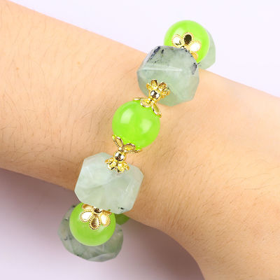 Handgefertigtes Edelstein Perlen Armband Natur Prehnit Stein Armband Verstellbares Zauber Armband Für die Party täglich tragen