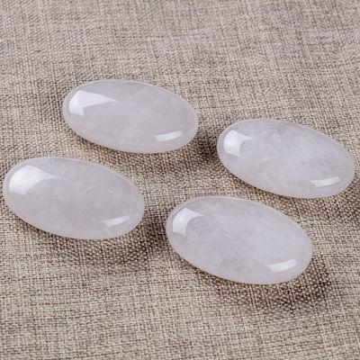 Natürlicher Quarz Palmstein Unisex Oval Quarz Stein für Reiki Energie Chakra Meditation Angstfreigabe
