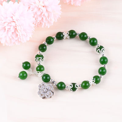 8MM Dunkler grüner Jade Stein mit Spinner Blumen Charme spirituelle Heilung Runde Form Stretch Perlen Armband