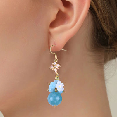 Custom DIY Kristall Aquamarin mit Weißblumen Charme Runde Form Perlen Ohrringe für täglichen Gebrauch