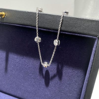 Schimmernd erhobene 925 Sterling Silber Moissanite Diamant Armband Frauen