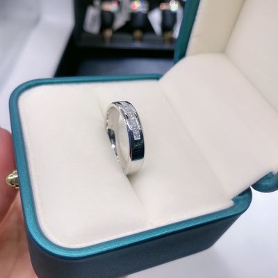 18k Gold Moissanite Diamant Verlobungsring angepasste Farbe