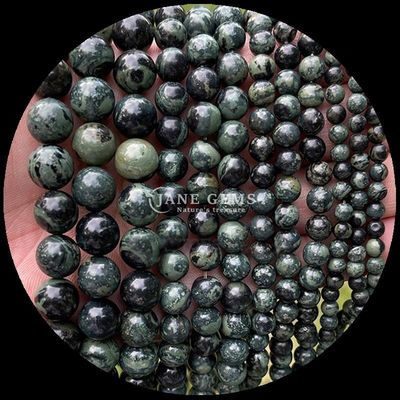 Runder Edelstein mit polierter Technik Rot Jaspis Blauer Sandstein Kristall Heilstein Locker runde Perlensträhnen Exquisite und langlebige Schmuckstücke